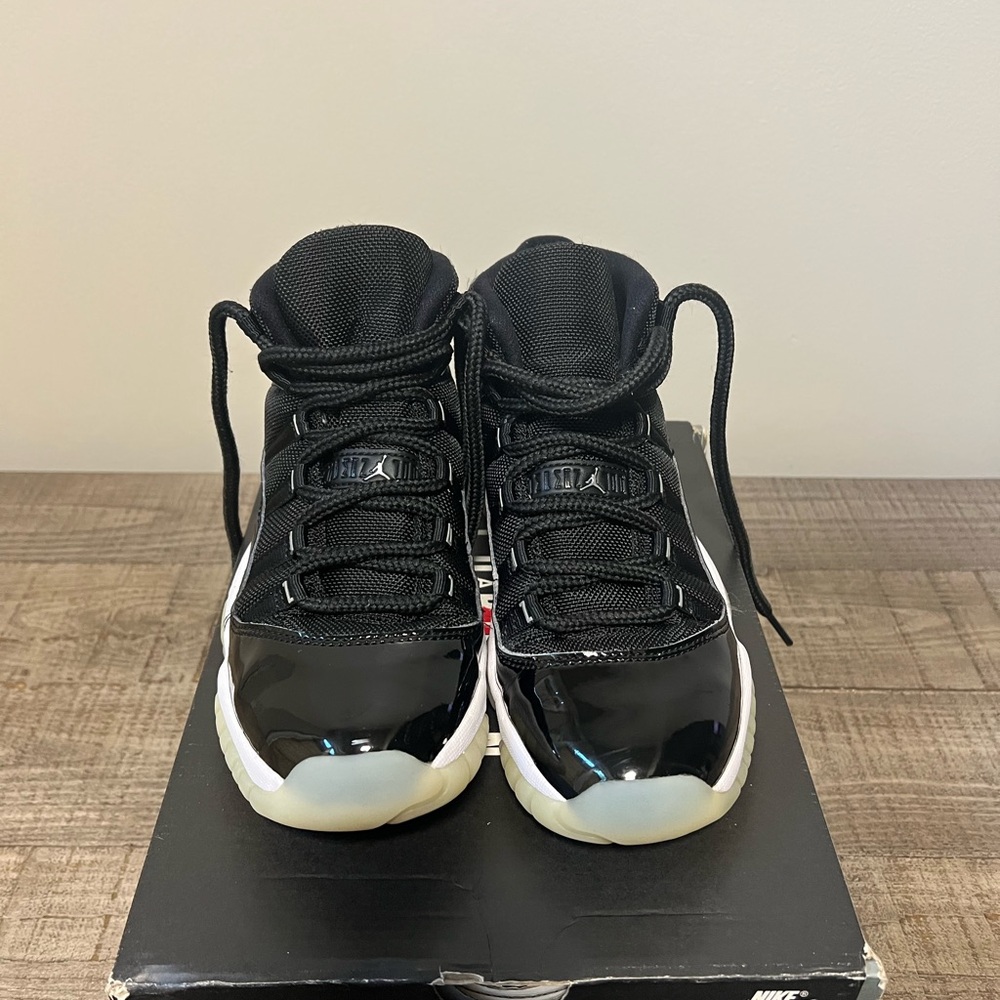 Nike Black Sneakers Classic Design
